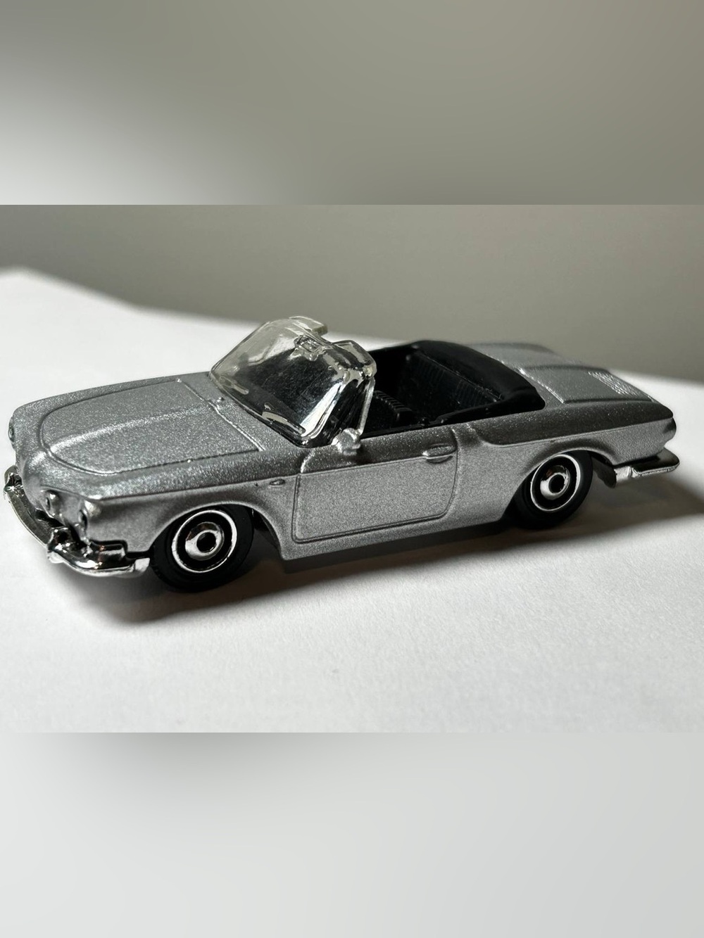 Matchbox MB883 2012 Volkswagen Type 34 Karmann Ghia silver black
